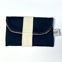 Laden Sie das Bild in den Galerie-Viewer, Seifentasche &quot;REINLAND to go&quot;, Blau